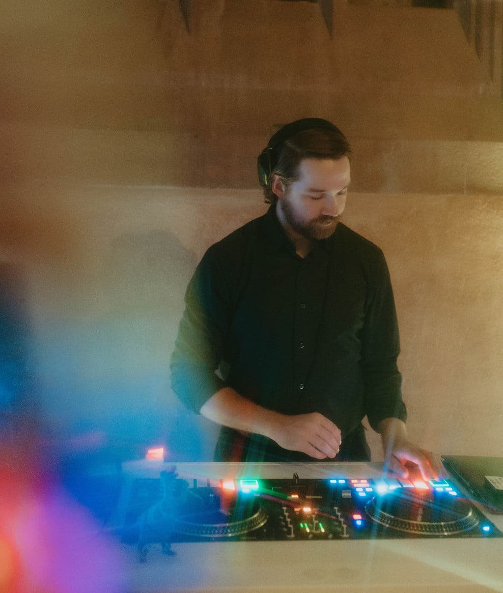Michigan wedding reception Noah DeVoe DJ'd